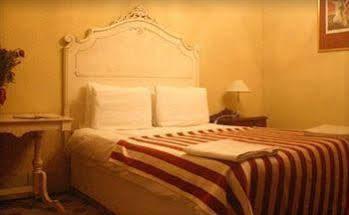 Hostal-casa Sol Y Luna Gasthof